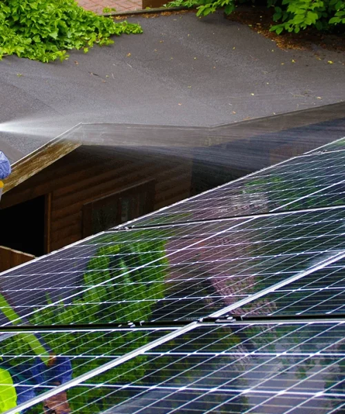 Como-é-feita-a-manutenção-dos-painéis-solares